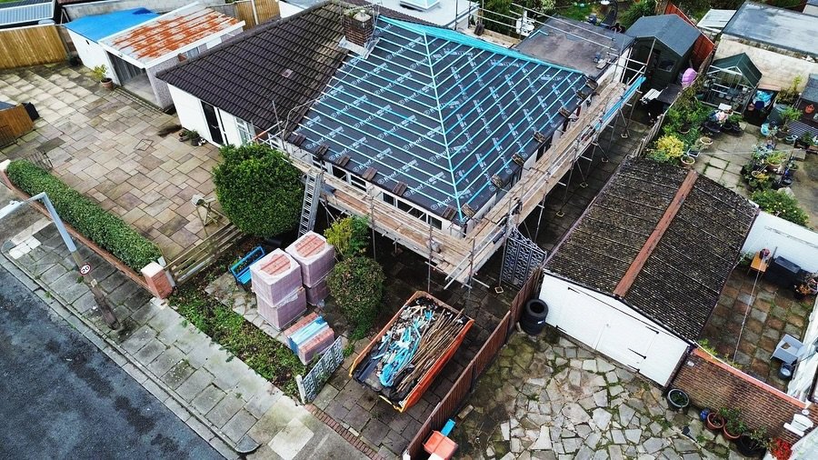 Flat roofs are a popular choice for many people, and for good reason. They offer a sleek and modern look to any building.